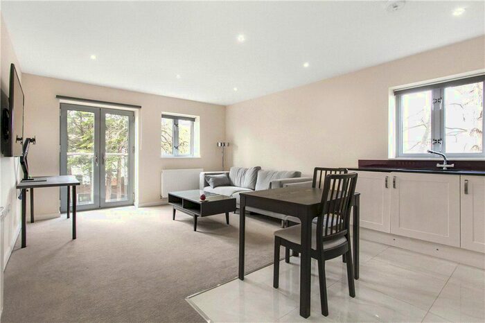 1 Bedroom Flat To Rent In Lower Coombe Street, Croydon, CR0