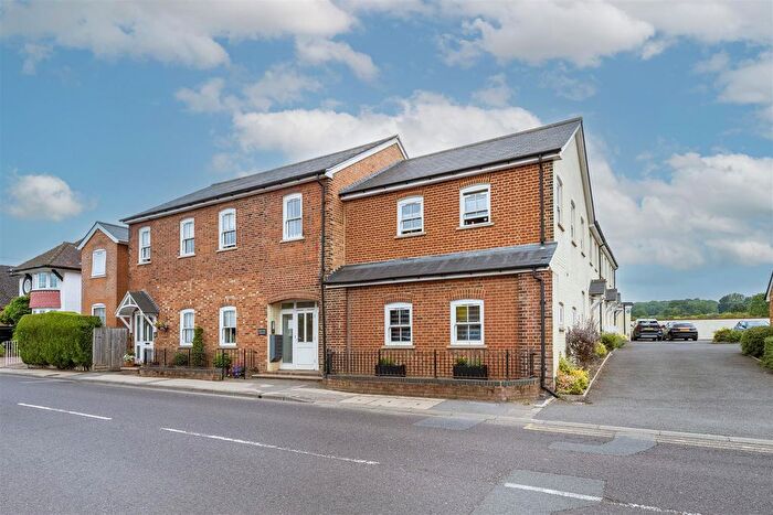 1 Bedroom Flat For Sale In High Street, Sandridge, St Albans, AL4