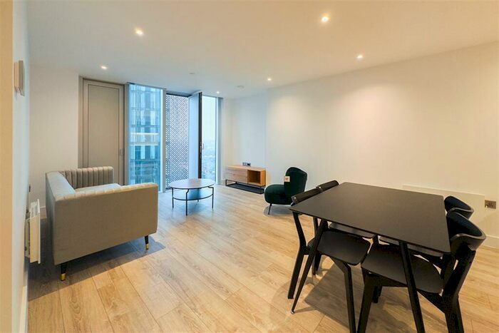 2 Bedroom Apartment To Rent In The Blade, M15