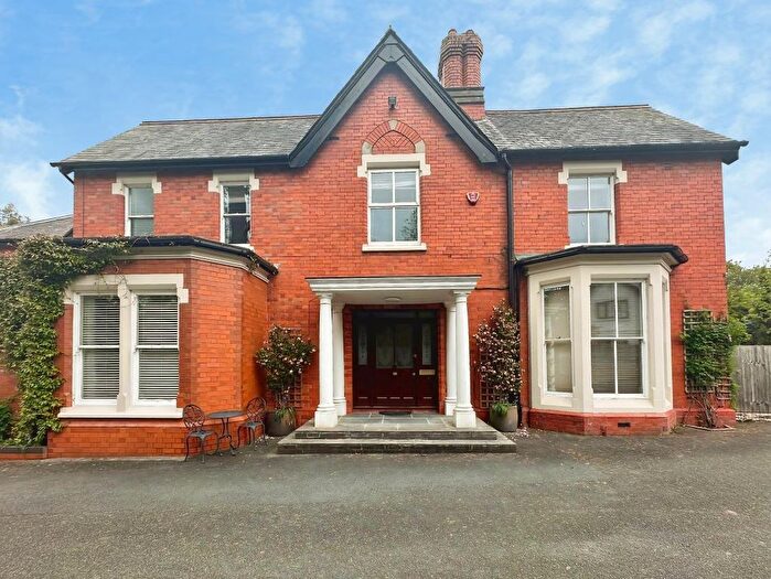 4 Bedroom Flat For Sale In Morda Road, Oswestry, SY11