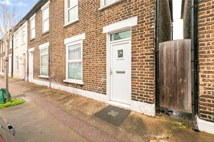 2 Bedroom Terraced House To Rent In Percy Road, SE25