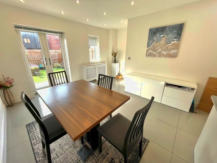 4 Bedroom End Of Terrace House To Rent In Knostrop Quay, Hunslet, Leeds, LS10