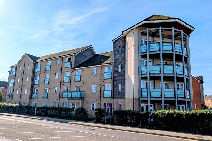 2 Bedroom Apartment For Sale In Daimler Drive, Dunstable, Bedfordshire, LU6
