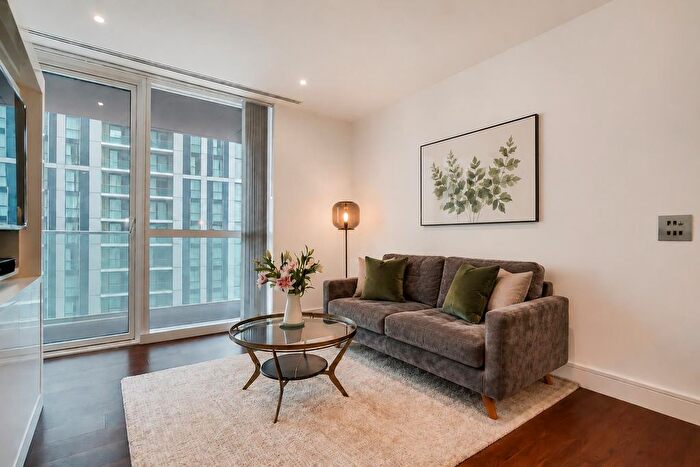 Studio For Sale In Maine Tower, Harbour Way, E14