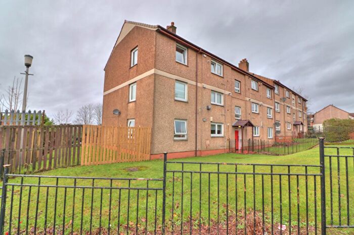 3 Bedroom Flat For Sale In Watchmeal Crescent, Clydebank, G81