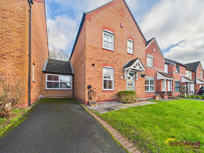 3 Bedroom Semi Detached House To Rent In Ovaldene Way, Trentham, Stoke-On-Trent, ST4