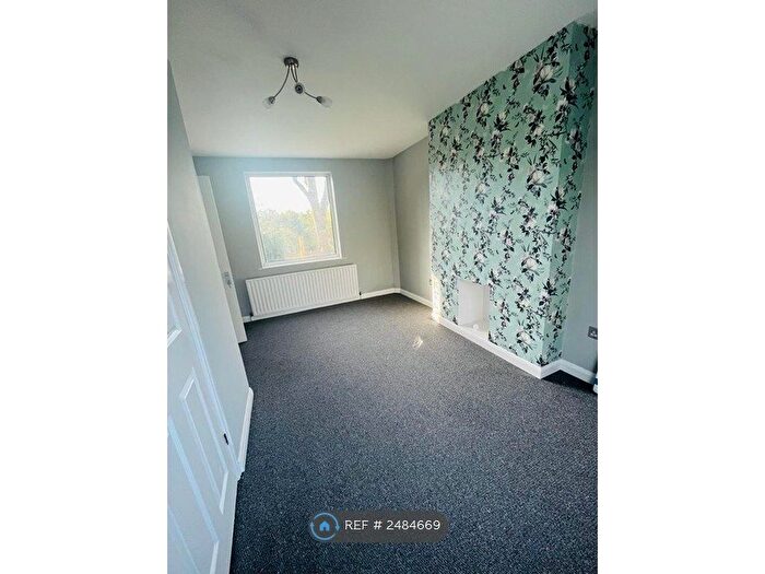 4 Bedroom Terraced House To Rent In Bawtry Walk, Nottingham, NG3