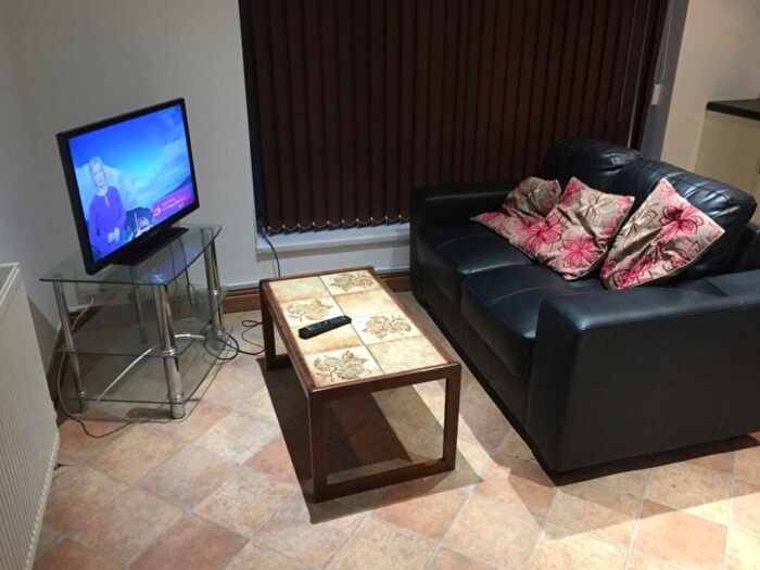 2 Bedroom Flat To Rent In Egerton Road, Fallowfield, M14