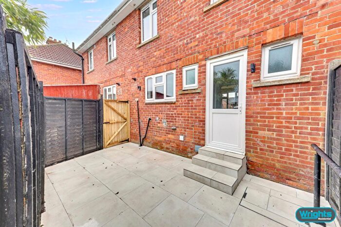 3 Bedroom Terraced House To Rent In Bradley Road, Warminster, BA12