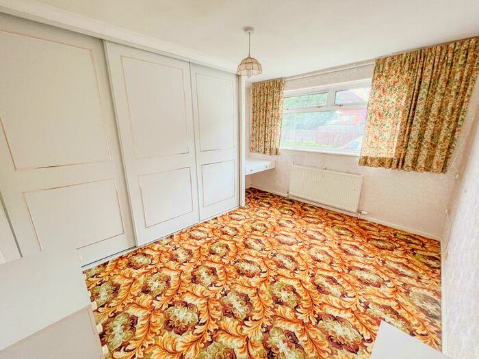3 Bedroom Semi-Detached House For Sale In Mayland Drive, Streetly, Sutton Coldfield, B74