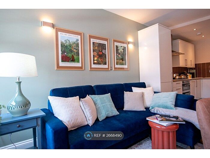 2 Bedroom Flat To Rent In Brighton, Brighton, BN1