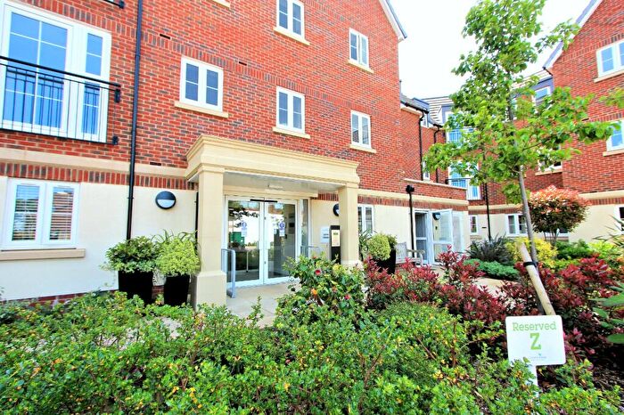 1 Bedroom Apartment For Sale In Lowe House, Knebworth, Hertfordshire, SG3