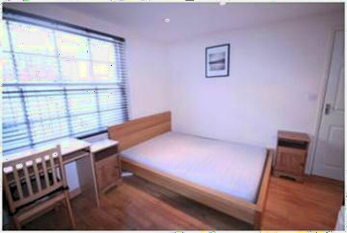 Flat To Rent In Offord Road, Highbury, N1