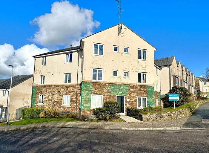 2 Bedroom Flat For Sale In Whitehaven Way, Southway, Plymouth, Devon, PL6