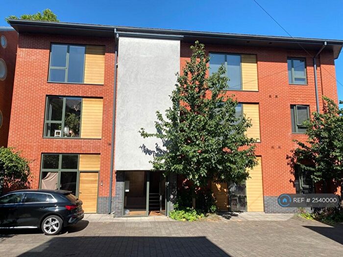 2 Bedroom Flat To Rent In Bath Street, Nottingham, NG1