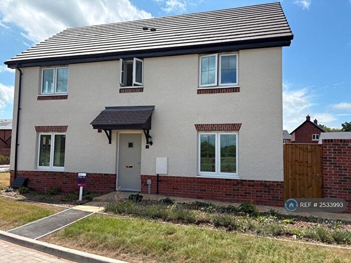 4 Bedroom Detached House To Rent In Robin Crescent, Crewe, CW2