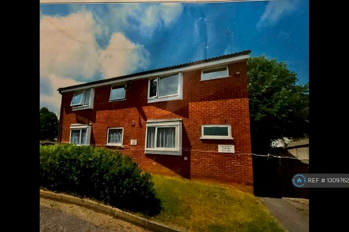 1 Bedroom Flat To Rent In Berners Way, Broxbourne, EN10