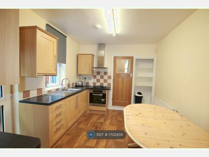 4 Bedroom Terraced House To Rent In London Road, Reading, RG1