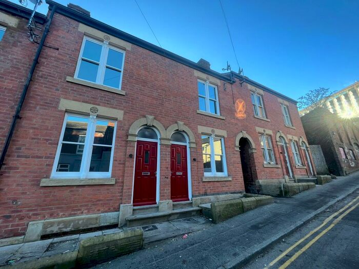 3 Bedroom House To Rent In Broomspring Lane, Sheffield, S10