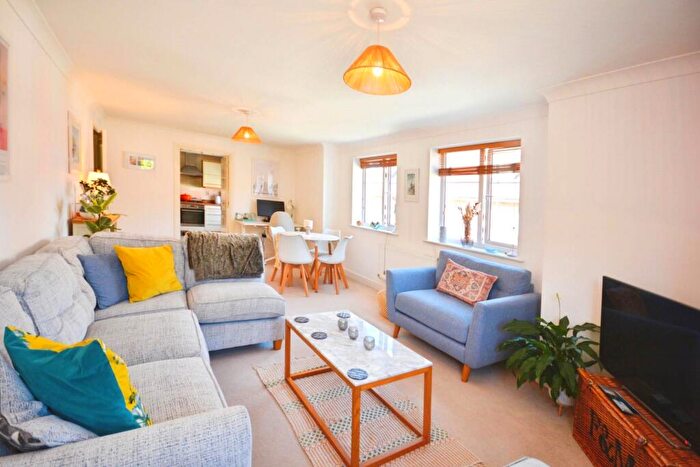 2 Bedroom Flat For Sale In Old Saw Mill Place, Amersham, HP6