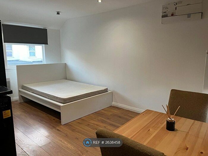 Studio To Rent In Walpole Road, London, SW19