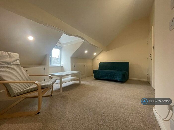 1 Bedroom Flat To Rent In Chestnut Avenue, Derby, DE23