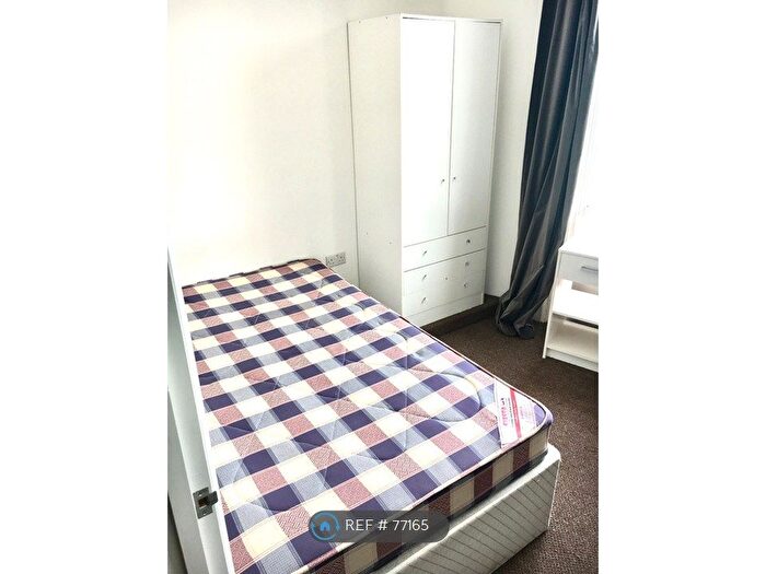 4 Bedroom Flat To Rent In Clifton Road, Bristol, BS8