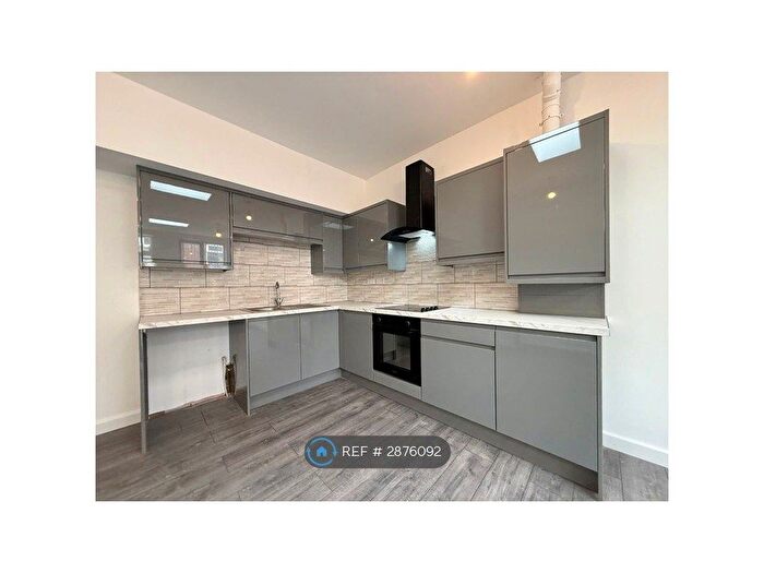 1 Bedroom Flat To Rent In Milton Street, Wakefield, WF2