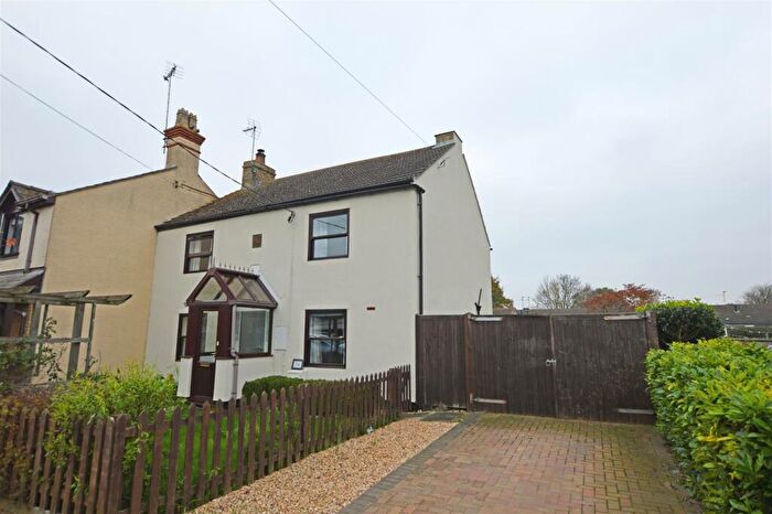 4 Bedroom House For Sale In Broadway, Crowland, PE6