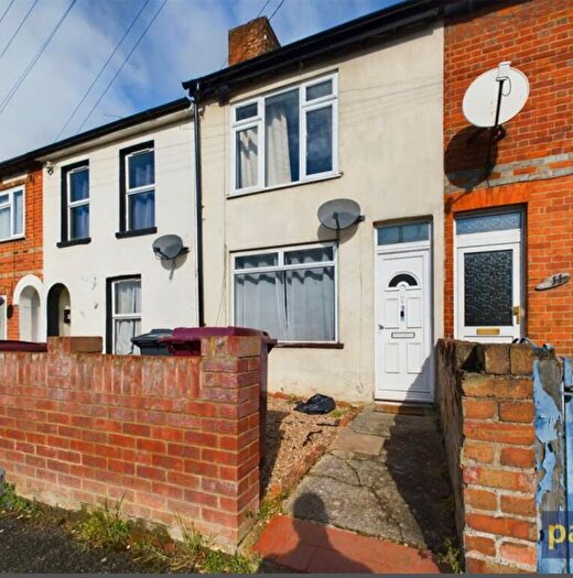 3 Bedroom Terraced House To Rent In Amity Road, Reading, RG1
