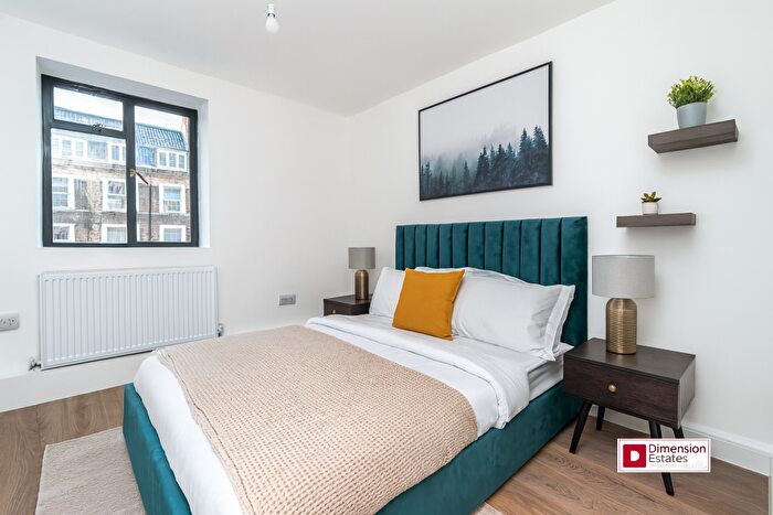 4 Bedroom Flat To Rent In Baring House, Canton Street, Limehouse, Poplar, E14