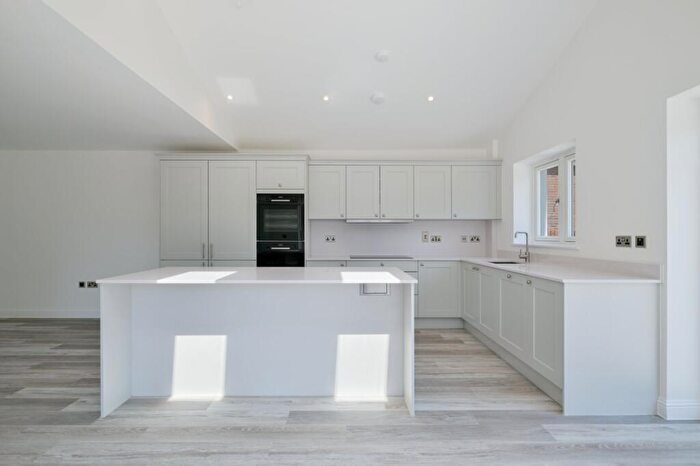 4 Bedroom Detached House For Sale In Summerfield Close, Staple, Canterbury, Kent, CT3