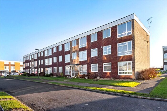 3 Bedroom Flat To Rent In Millfield Close, Rustington, Littlehampton, West Sussex, BN16