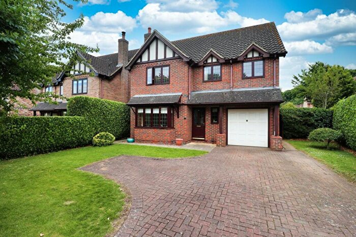 4 Bedroom Detached House For Sale In D'aincourt Park, Branston, LN4
