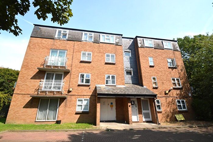 2 Bedroom Apartment To Rent In Garrick Drive, London, SE28