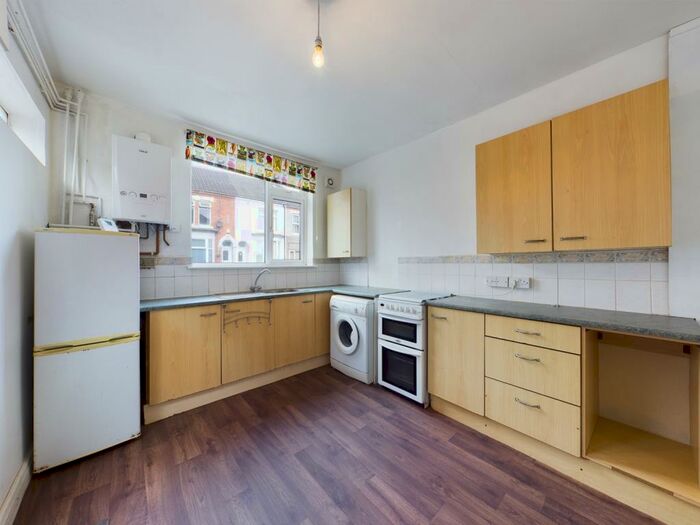 1 Bedroom Flat To Rent In De Grey Street, Hull, HU5