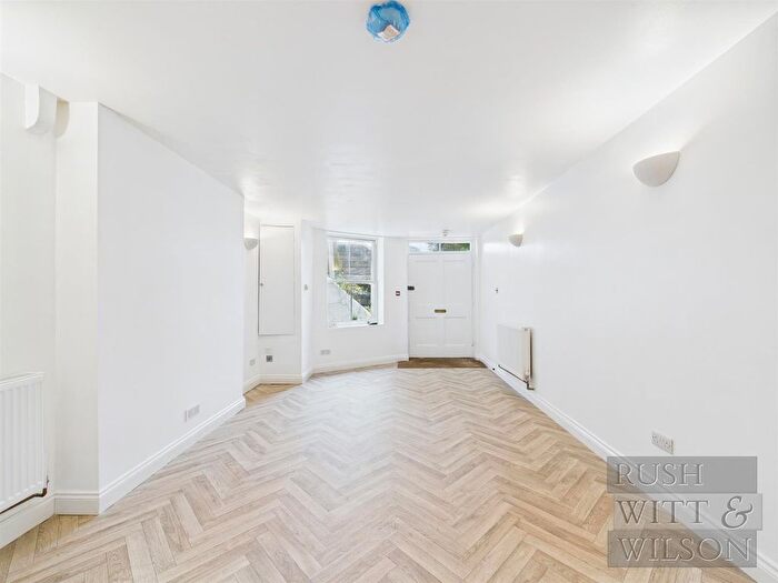 2 Bedroom Flat For Sale In Ellenslea Road, St. Leonards-On-Sea, TN37