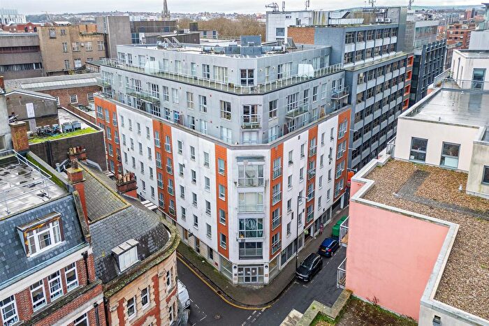 2 Bedroom Flat For Sale In Marsh Street, Bristol, BS1