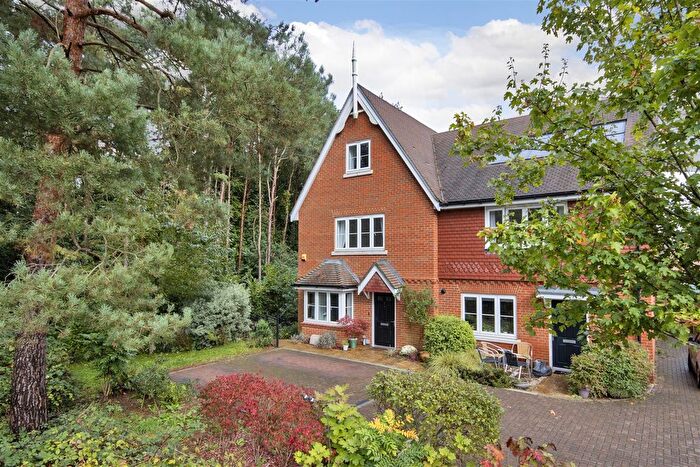 5 Bedroom Semi-Detached House For Sale In Burton Avenue, Leigh, Tonbridge, TN11