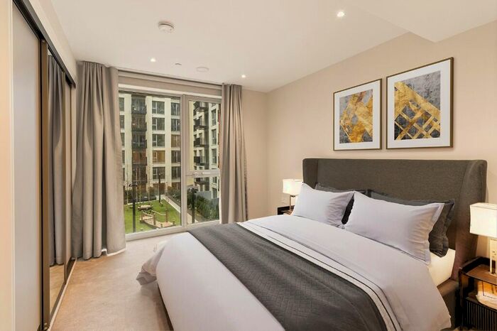 2 Bedroom Apartment To Rent In Nine Elms Lane, London, SW11