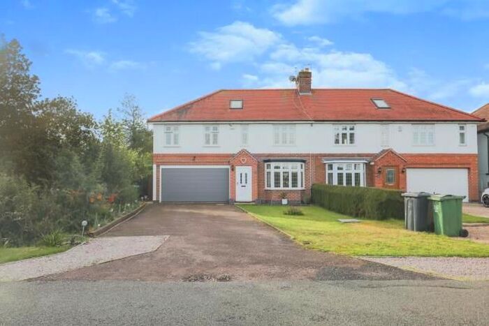 5 Bedroom Semi-Detached House For Sale In Walton Lane, Barrow Upon Soar, Loughborough, . LE12