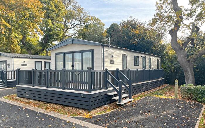 3 Bedroom Park Home For Sale In Lavender, Hoburne Caravan Park, Hoburne Lane, Christchurch, Dorset, BH23