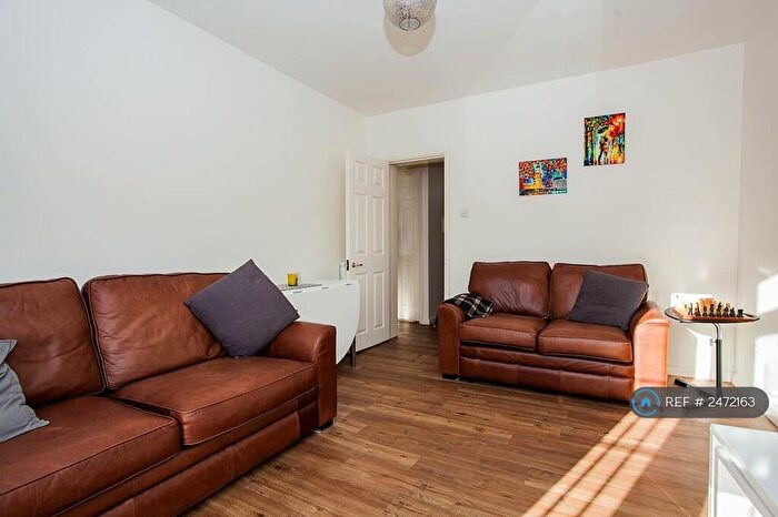 2 Bedroom Flat To Rent In Wolsey Street, London, E1