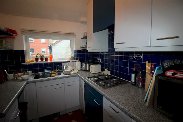 4 Bedroom Semi-Detached House To Rent In *&#;pppw Excluding Bills* Gregory Avenue, Lenton, - Uon, NG7