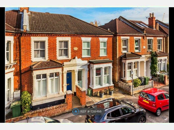 1 Bedroom Flat To Rent In Artillery Terrace, Guildford GU1
