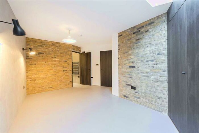 2 Bedroom Flat To Rent In Virginia Road, Virginia Mews, E2
