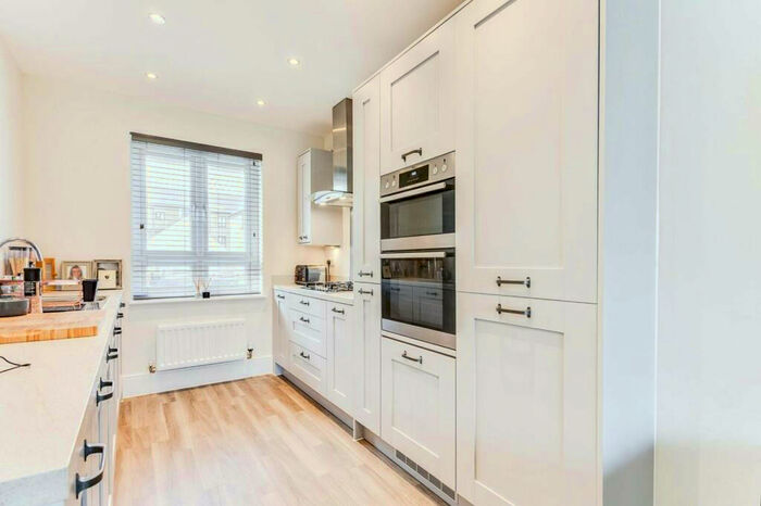 4 Bedroom Terraced House To Rent In Lismore Road, London, N17