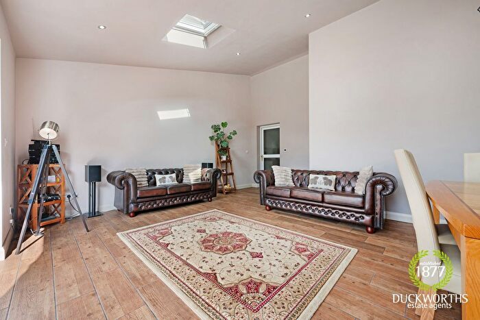 3 Bedroom Detached House For Sale In Railway Street, Brierfield, BB9