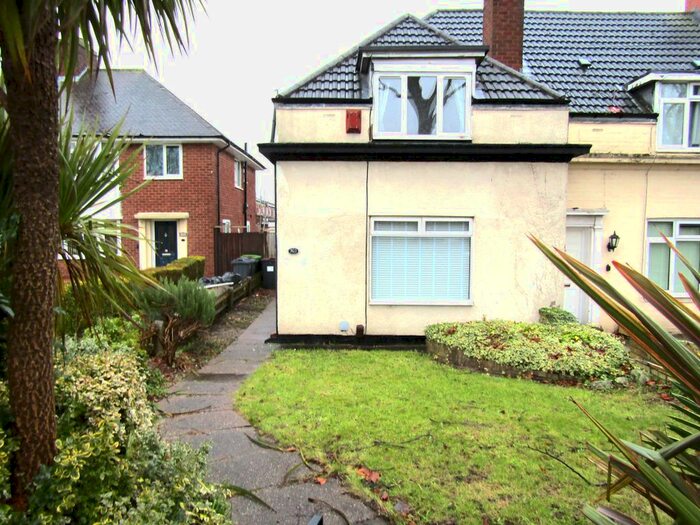2 Bedroom End Of Terrace House To Rent In The Ridgeway, Erdington, Birmingham, B23