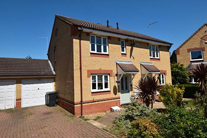 3 Bedroom Property To Rent In Redwing Close, Stanground, Peterborough, PE2